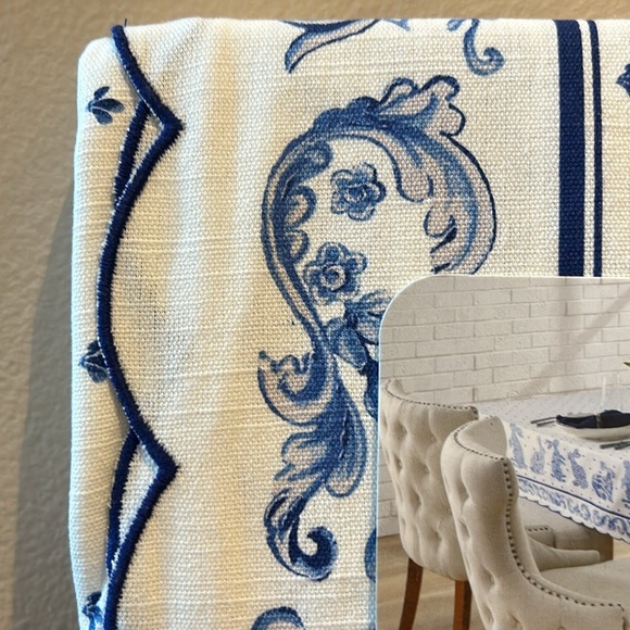 Rachel Roy Tablecloth Chinoiserie Bunny Allover Blue White Scalloped 60”x84” - Picture 2 of 4